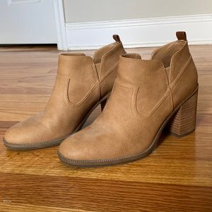 Dr. Scholls | Ankle Bootie | Size 7.5